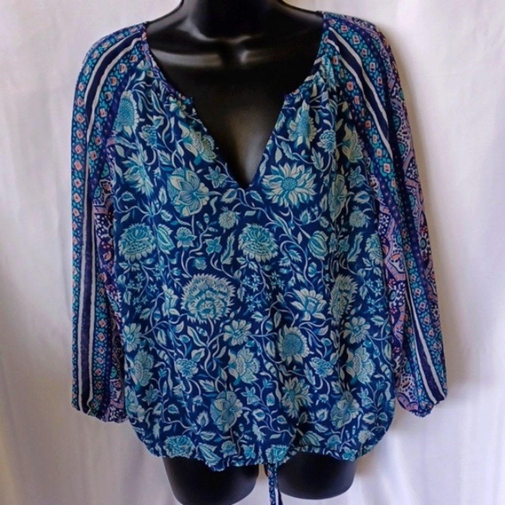 Lucky Brand Top - boho style, v-neck, tie drawstring bottom, elastic arm holes